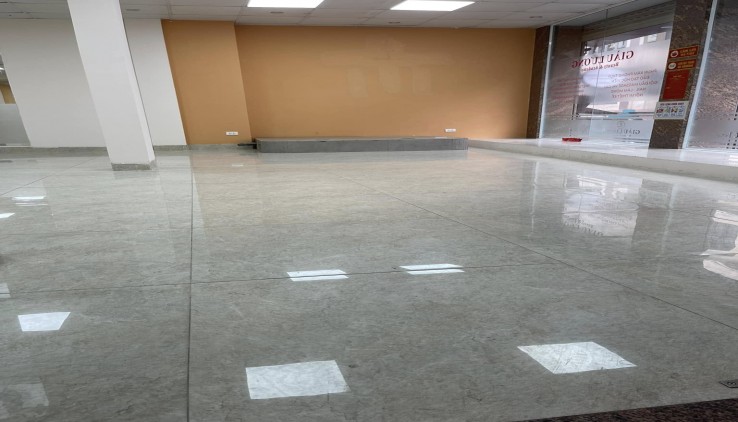Cho thuê mặt bằng kinh doanh Spa, Mi nail Phố Hai Bà Trưng 80m2, mặt tiền 10m, 20 triệu